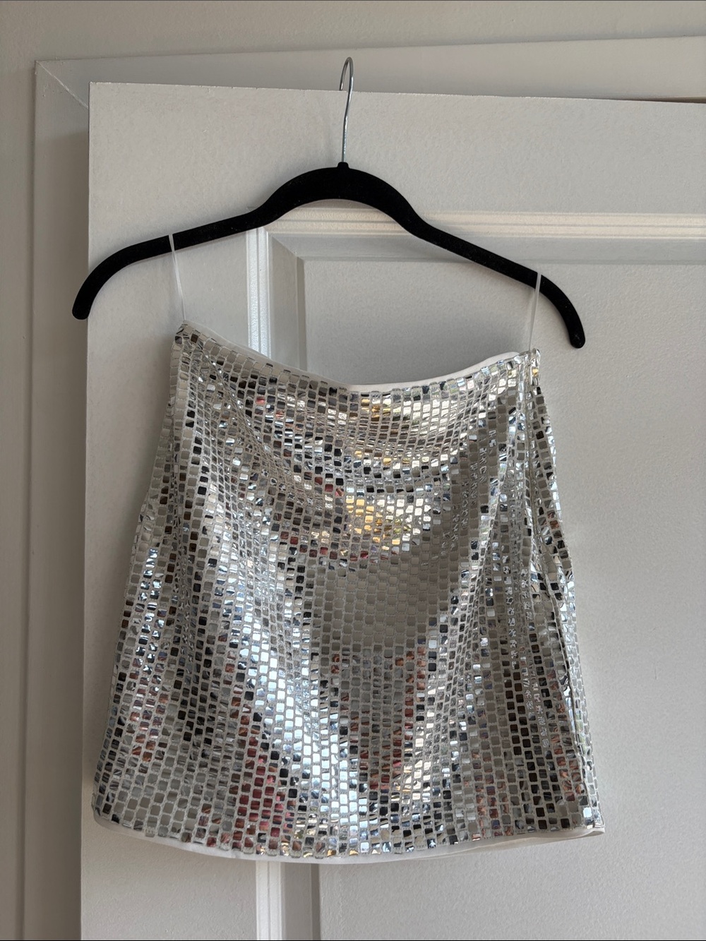 Superdown Erin - Silver Sequin Mini Skirt - Shimmery Party Skirt. Size S